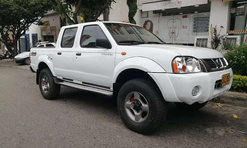 Nissan Frontier D22 ...