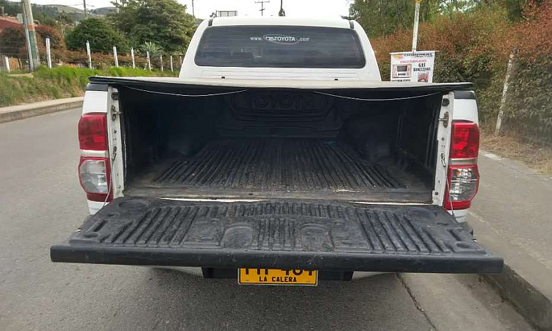 Toyota Hilux 4*4 Die...