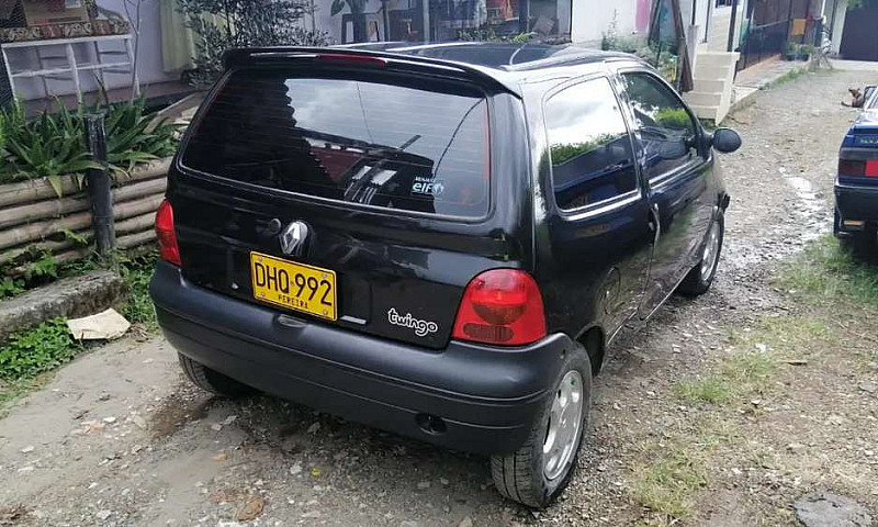 Vendo Twingo 2012...