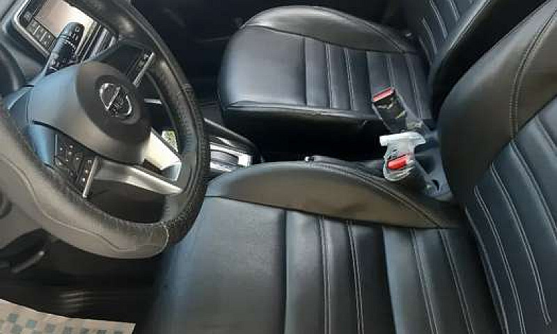 Nissan Kicks Exclusi...