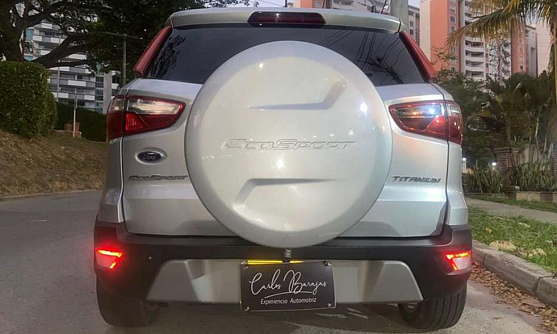 Ford Ecosport Titani...