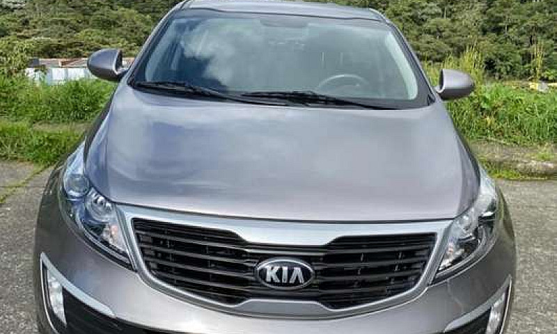 Kia Sportage Revolut...