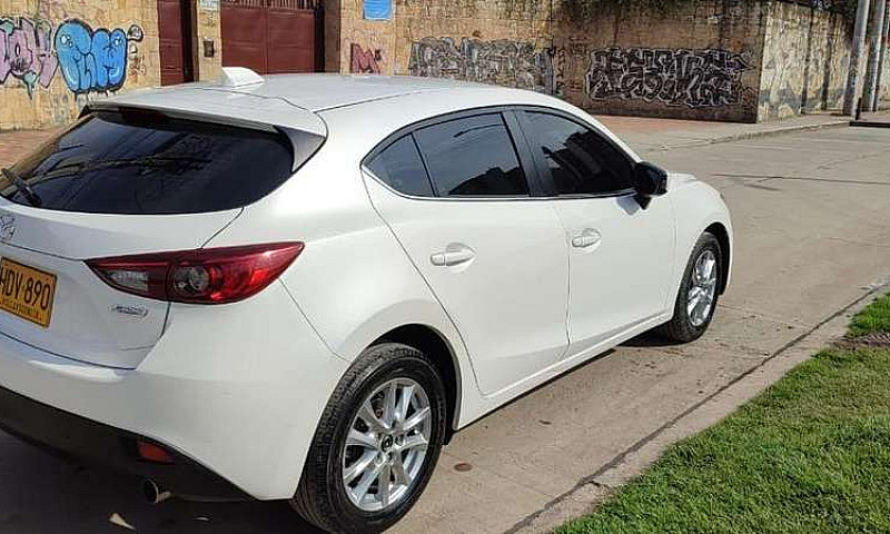 Mazda 3 2016 Touring...