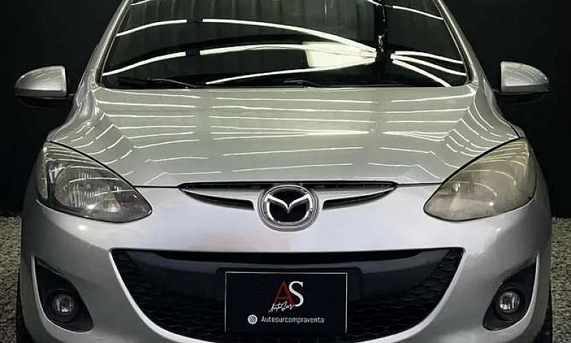 Mazda 2 2011...