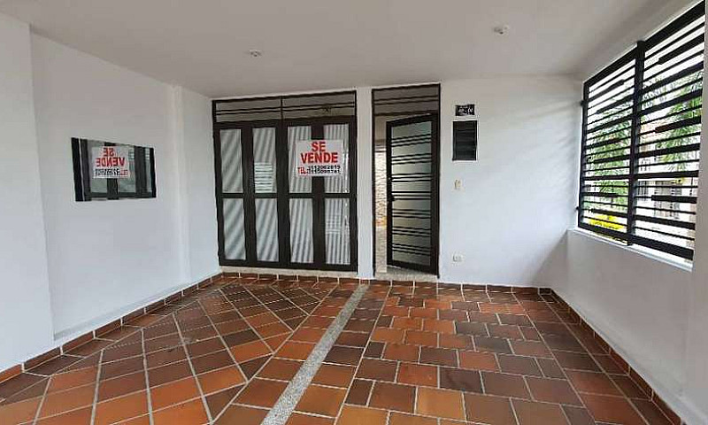 Linda Casa Esquinera...