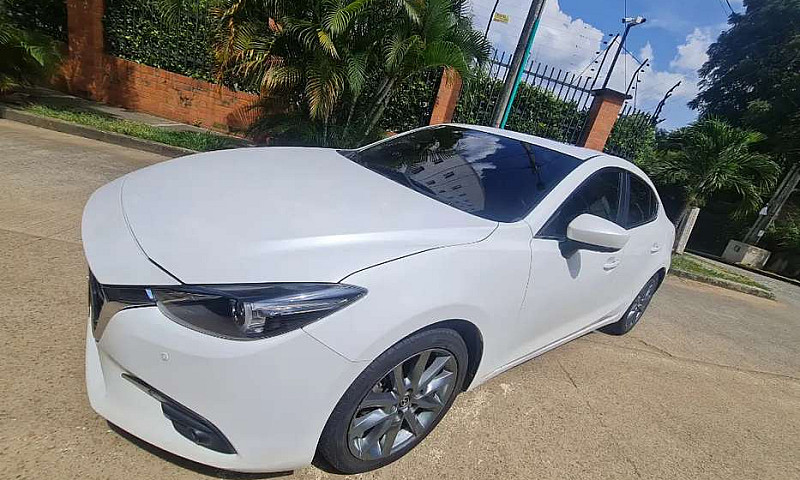 Mazda 3 Grand Tourin...