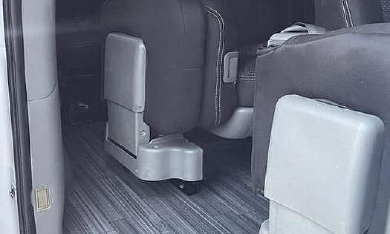 Hermosa Hyundai H1 G...