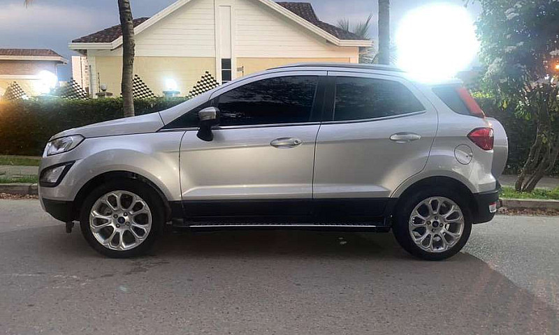 Ford Ecosport Titani...