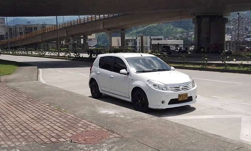 Se Vende Sandero Gt ...