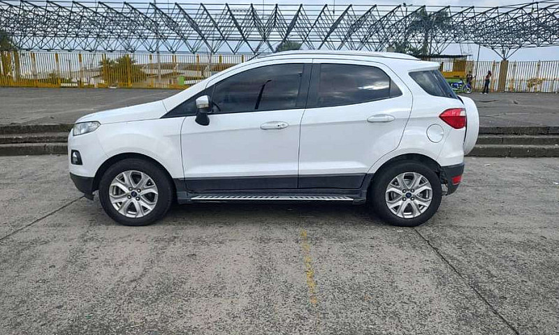 Ford Ecosport Titani...