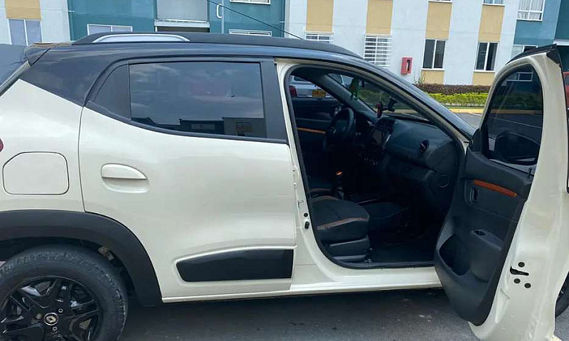 Se Vende Kwid Outsid...