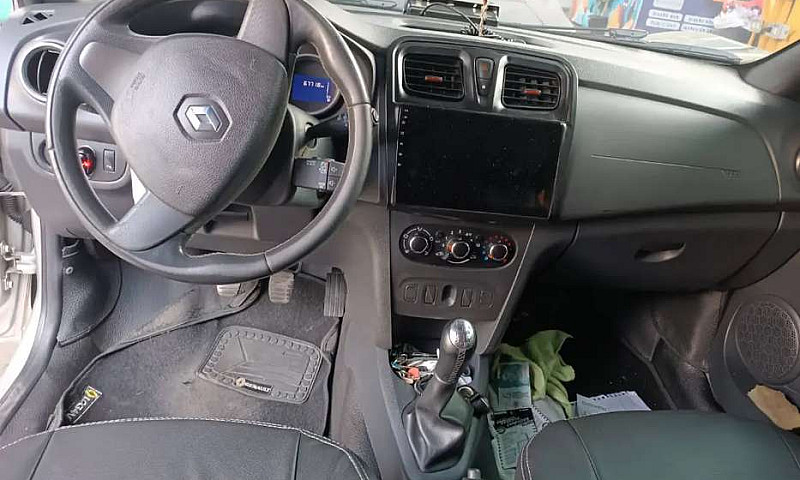 Renault Logan 2019...