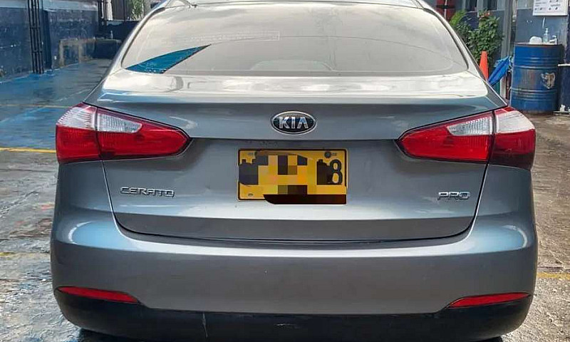 Kia Cerato Forte 201...