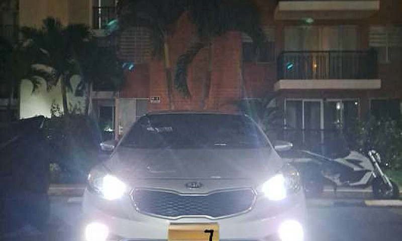 Hermoso Kia Cerato P...