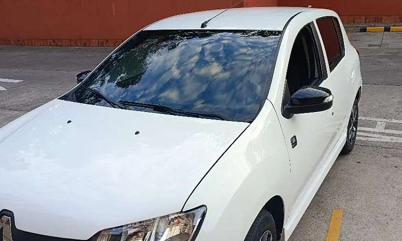 Renault Sandero...