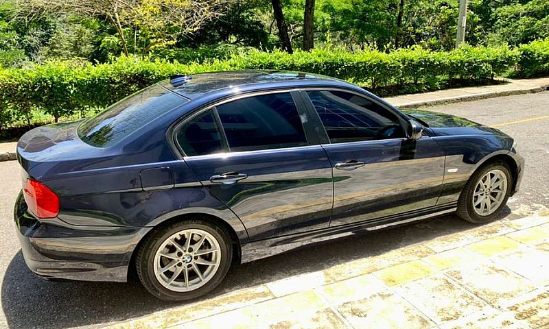 Bmw 318I Mt 2010...