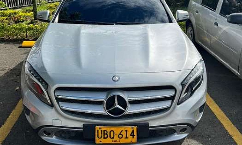 Camioneta Mercedes B...