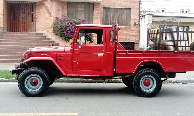 Toyota Fj45 4X4 Mod8...