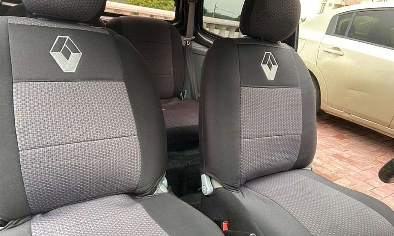 Hermoso Twingo Model...