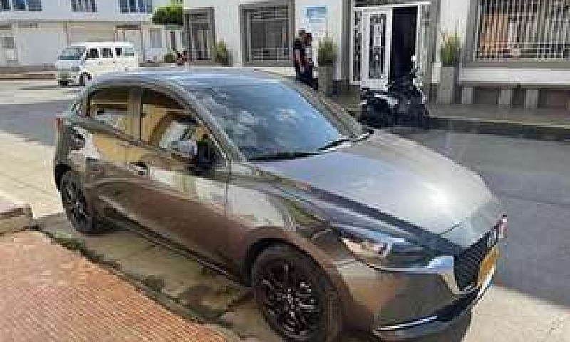Mazda 2 Grand Tourin...