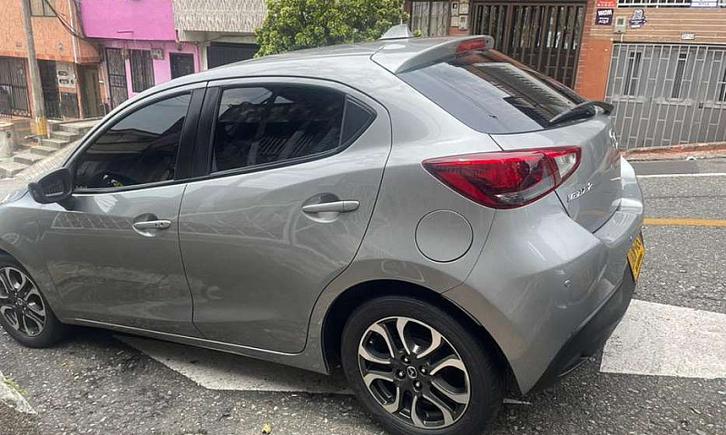 Mazda 2 2016 Grand T...