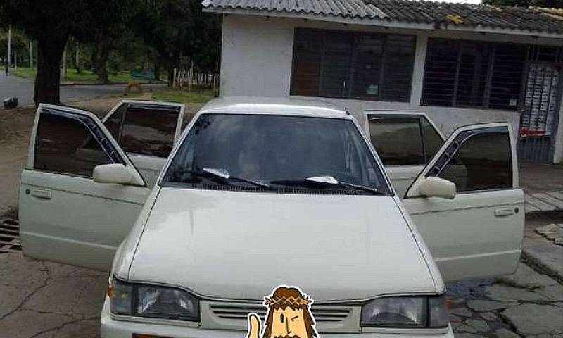 Se Vende Carro Mazda...