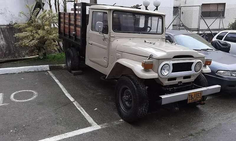 Toyota Original Esta...