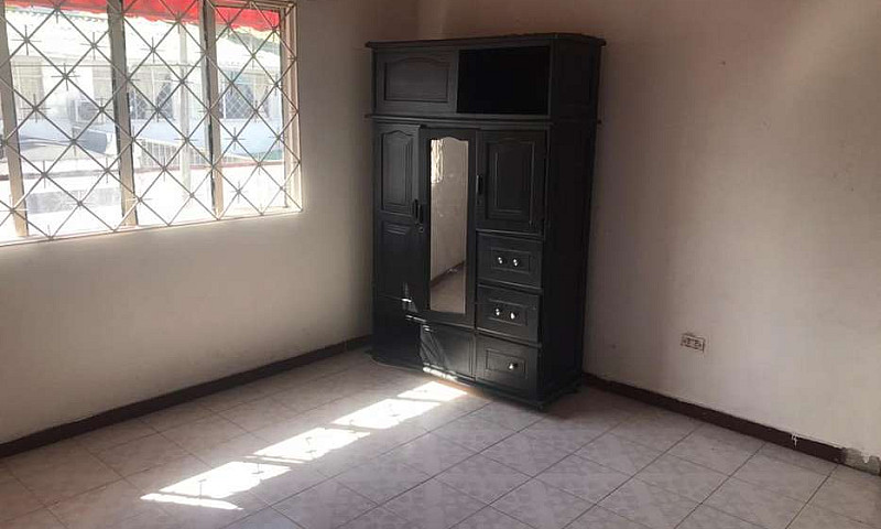 Se Vende Casa...