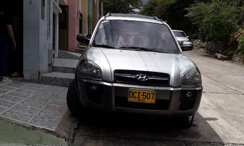 Hyundai Tucson...