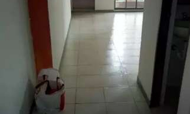 Arriendo Apto Centro...