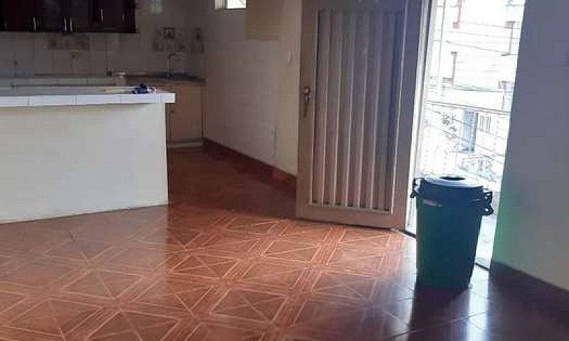 Se Vende Casa De Tre...