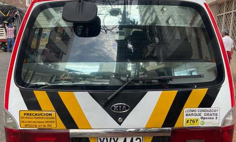 Buseta Kia Pregio 19...