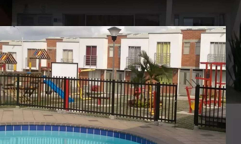 Casa En Arriendo Con...