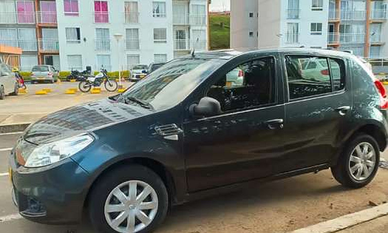 Carro Renault Sander...