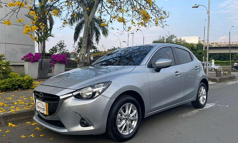 Mazda 2 Touring 2018...