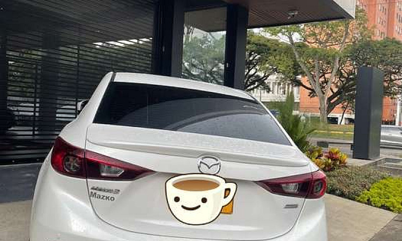 Se Vende Carro Mazda...