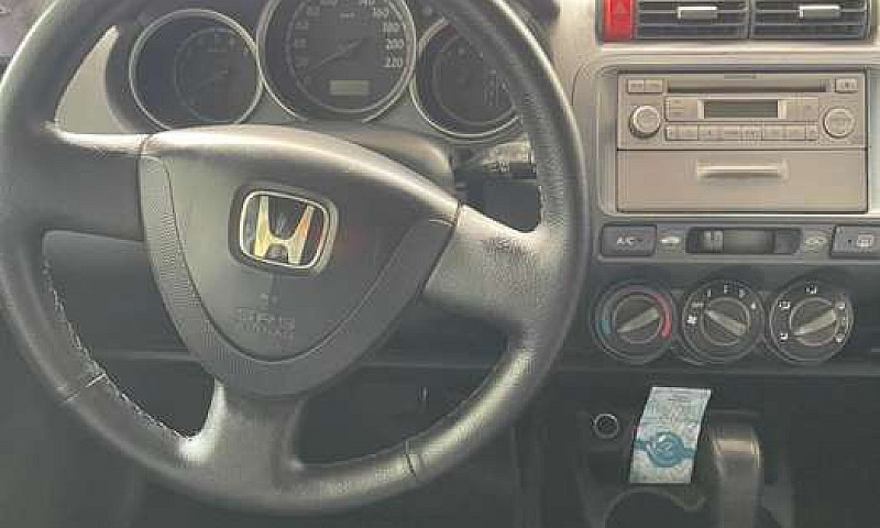 Honda Fit 2005...