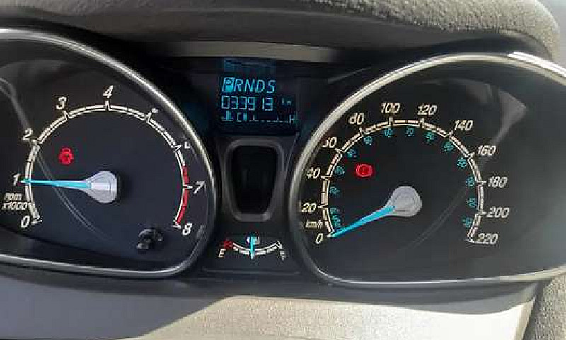 Vendo Carro  Ford Fi...