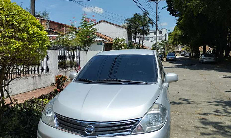 Nissan Tiida Full Eq...