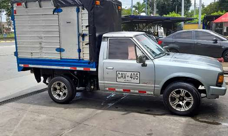Camioneta Nissan Jr ...