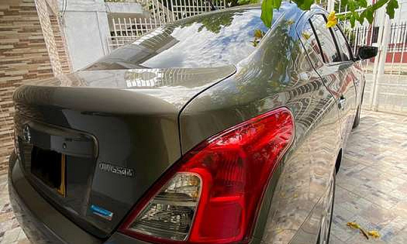 Nissan Versa Modelo ...