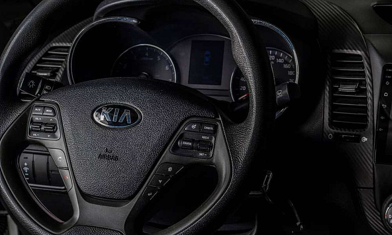 Kia Cerato Pro Model...