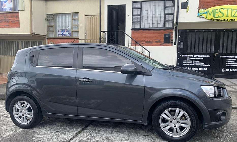 Chevrolet Sonic 2013...
