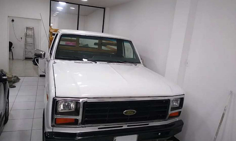 Ford F-150 Platón Ga...