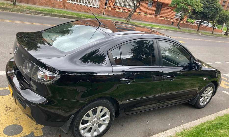 Mazda 3 Negro En Exc...