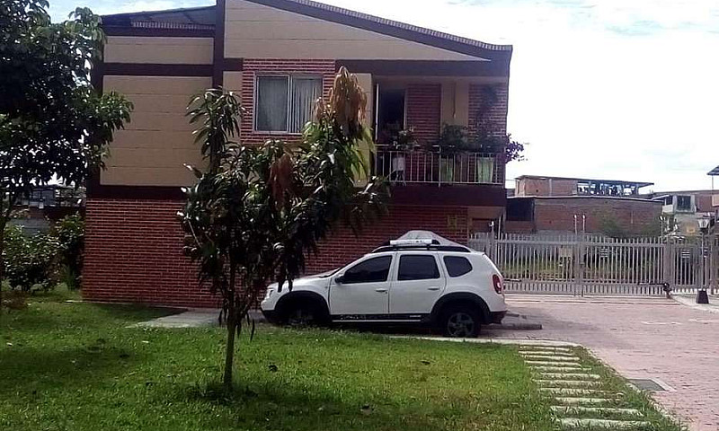 Casa En De 2 Pisos E...