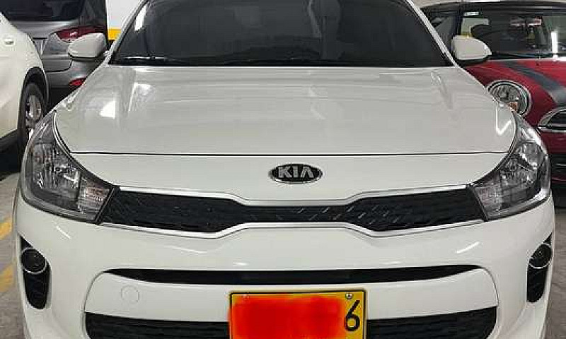 Kia Rio Hb At 1.4...