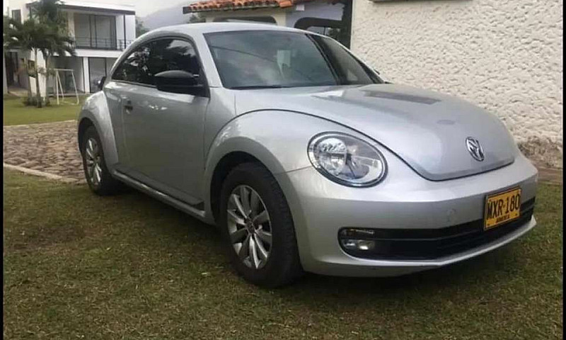 Volkswagen New Beetl...