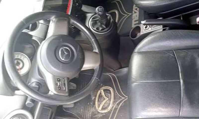 Mazda 2, Mod 2011...