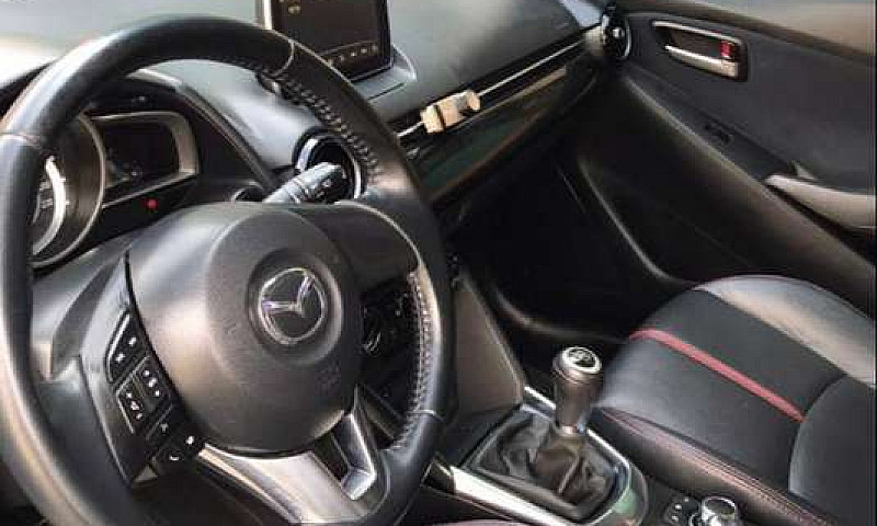 Mazda 2 Touring En E...
